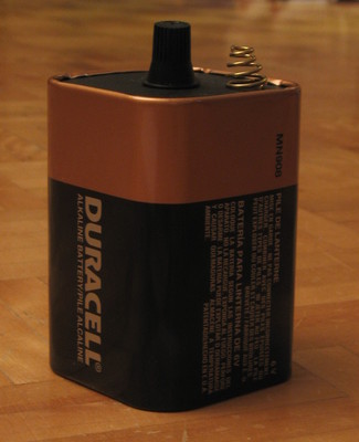 Pile 6 volts de marque Duracell