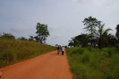 Les chemins de la “banlieue” de Kisangani.