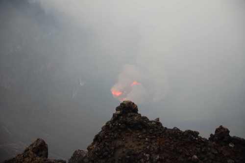 Vue du cratère du Nyiragongo